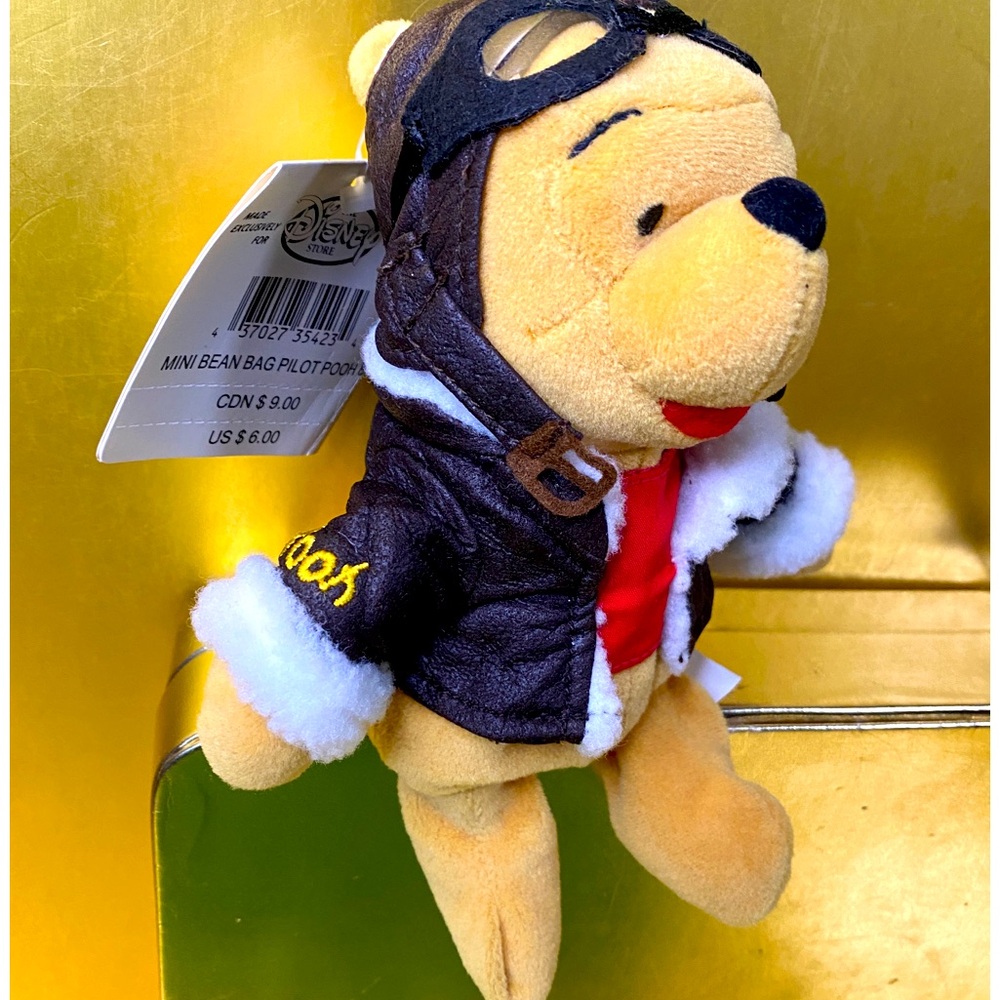 DISNEY STORE EXCLUSIVE NWT 90s WINNIE THE POOH PILOT w/JACKET BEAN BAG PLUSH 8”